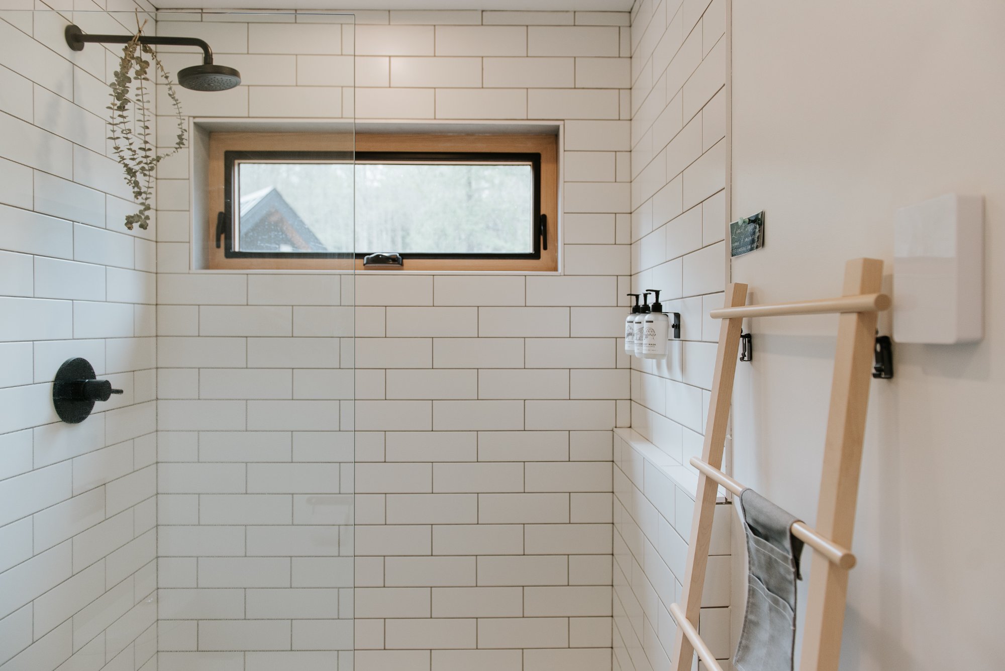 Nectar cottage bathroom